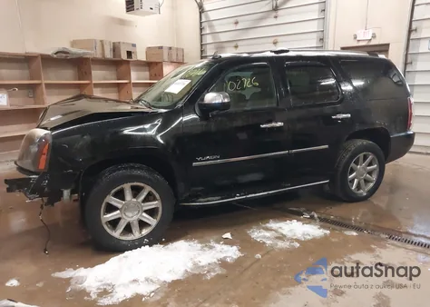 2010 GMC Yukon Denali из США, поврежденный, VIN 1GKUKEEF3AR280830